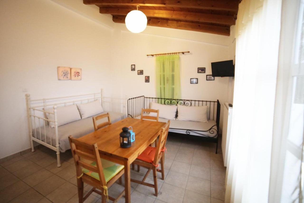 Studios Argyri Agios Kirykos  Bagian luar foto