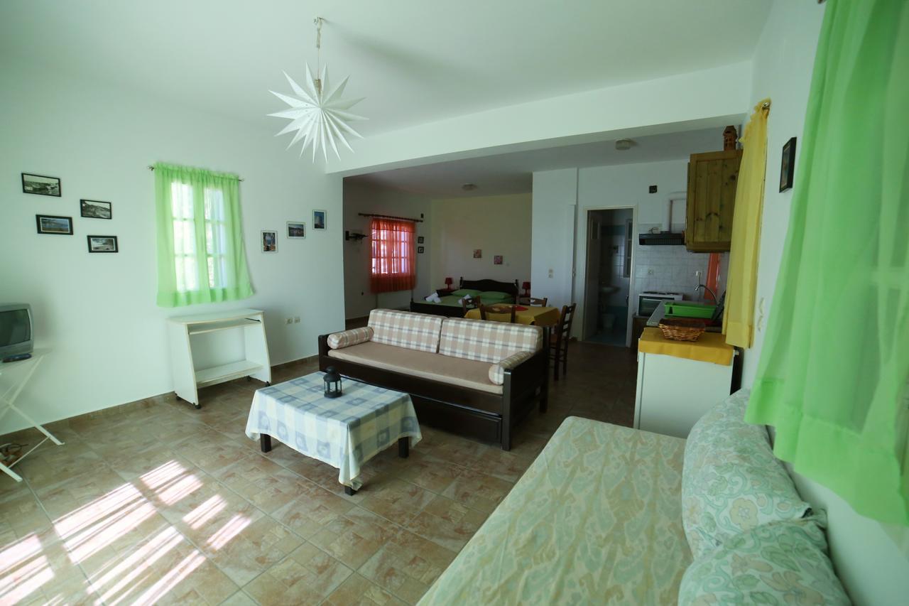 Studios Argyri Agios Kirykos  Bagian luar foto