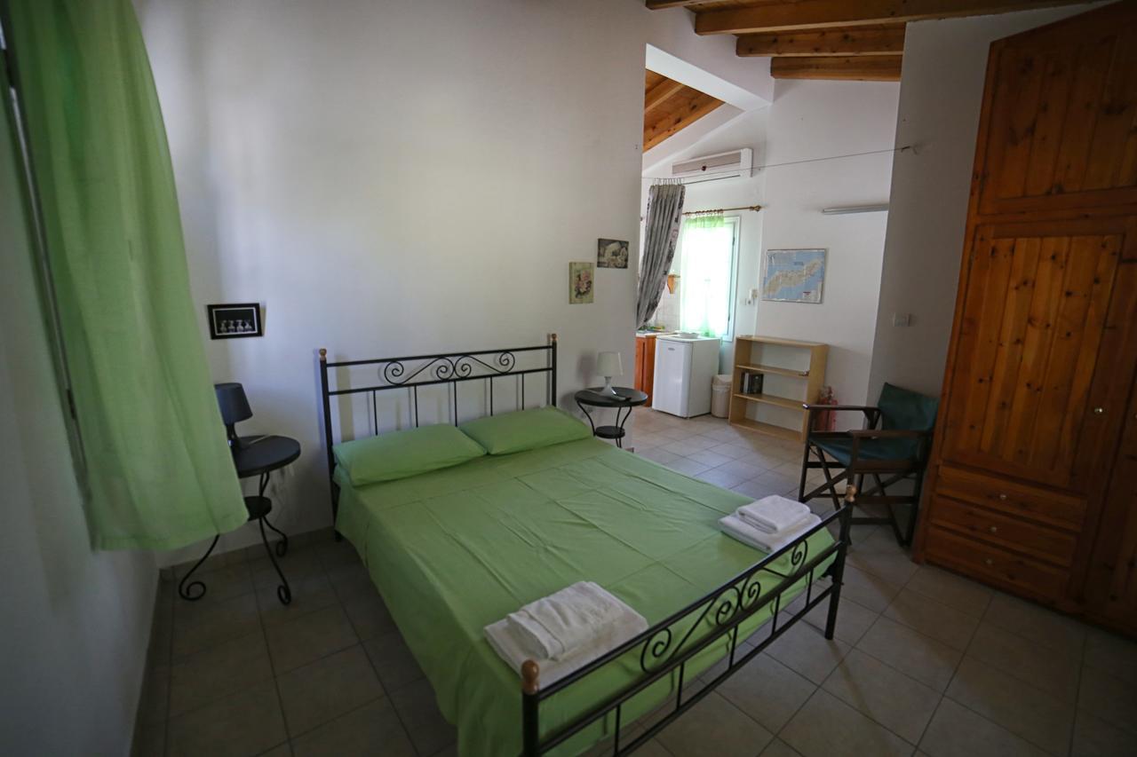 Studios Argyri Agios Kirykos  Bagian luar foto
