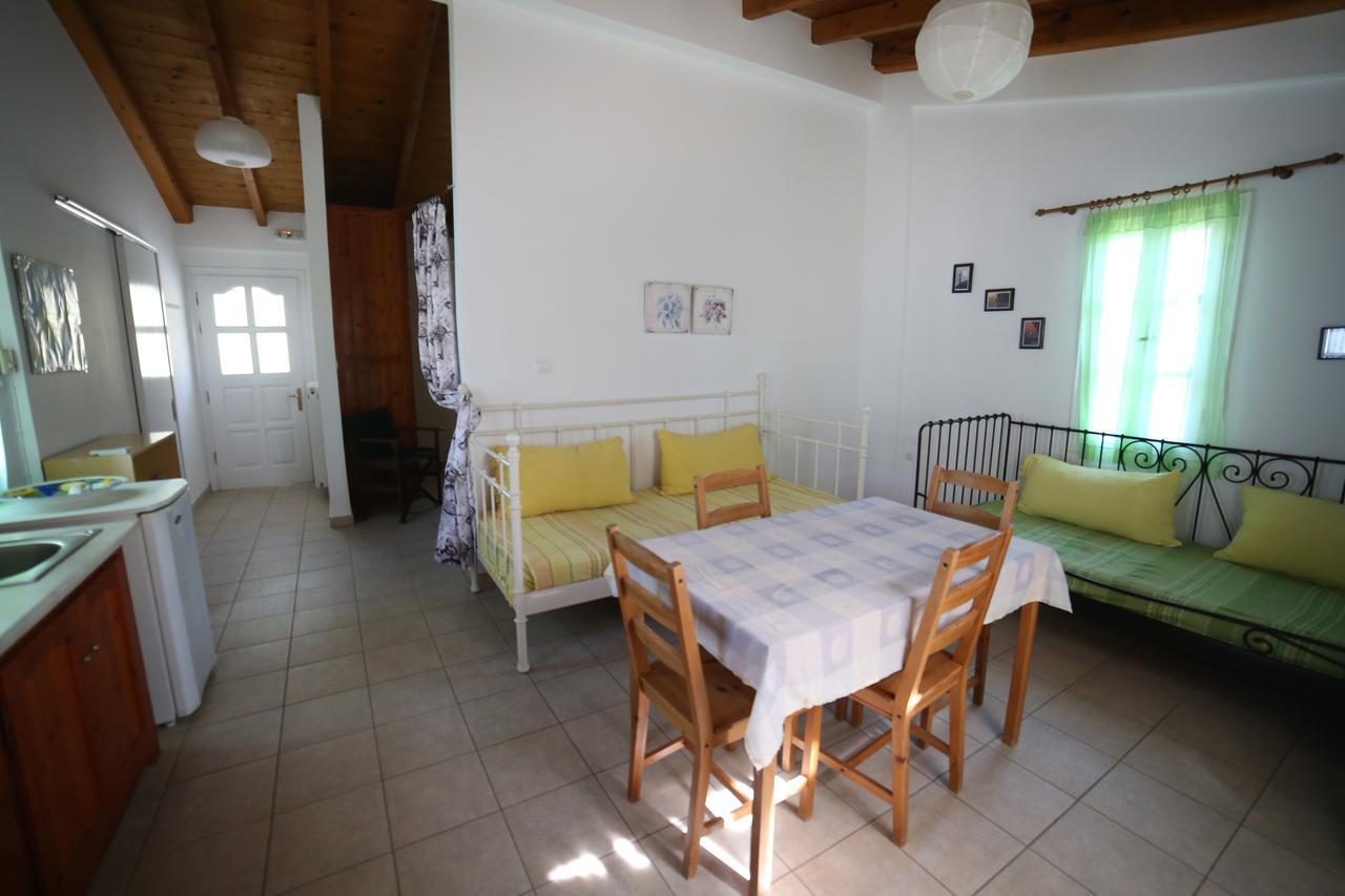 Studios Argyri Agios Kirykos  Bagian luar foto