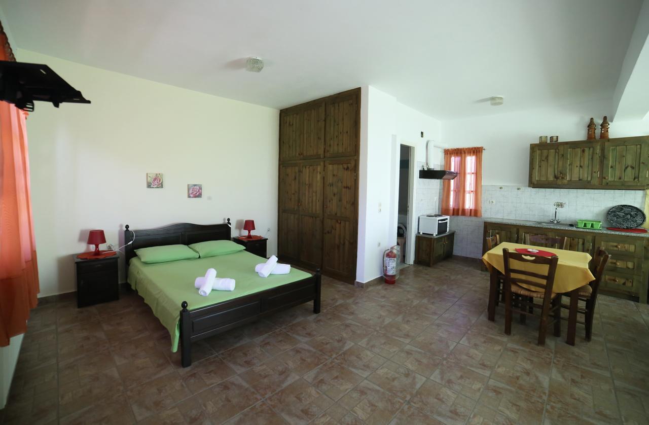 Studios Argyri Agios Kirykos  Bagian luar foto
